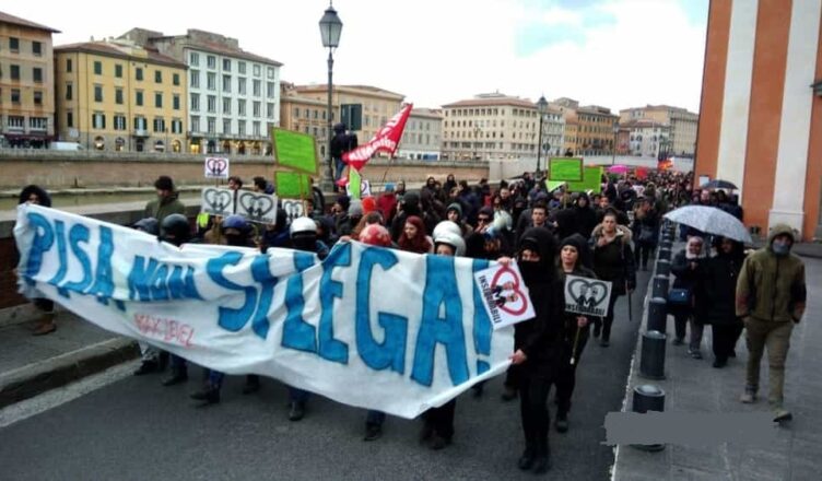 Scontri anti-Salvini a Pisa 8